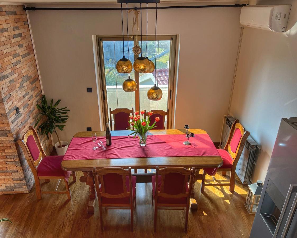 Apartmani Mia Palit ภายนอก รูปภาพ