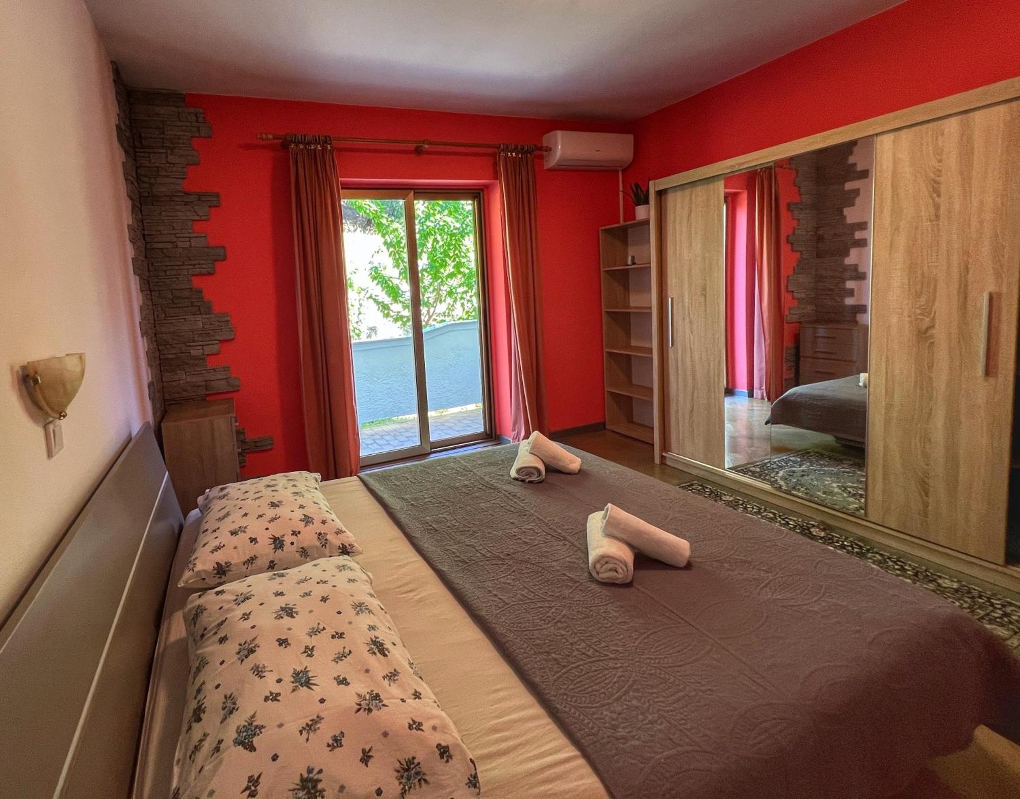 Apartmani Mia Palit ภายนอก รูปภาพ