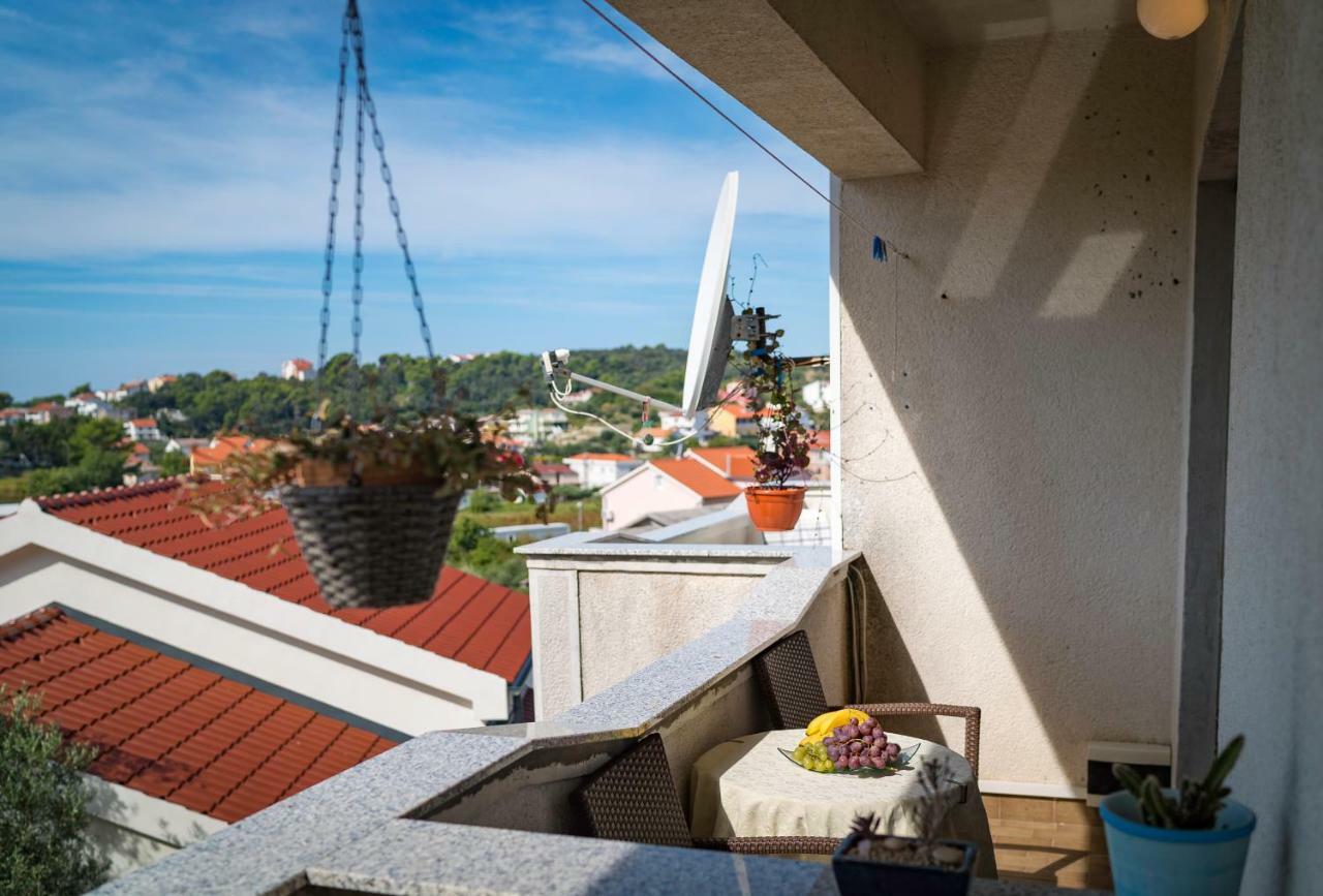 Apartmani Mia Palit ภายนอก รูปภาพ